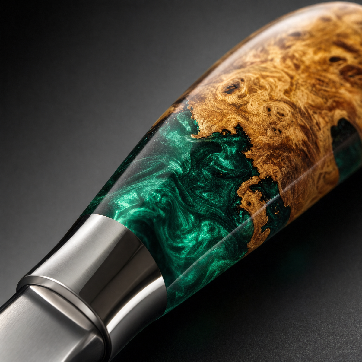 Griff aus Maserholz und smaragdgrünem Harz — Kiritsuke Prisme Jade TitaniumCook